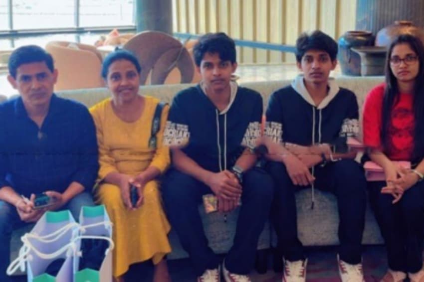 ඒ මව්පියන්ට තවත් සතුටක් කොහෙන්ද? මව්පියන්ගේ අඩිපාරේ ගිය දක්ෂ දරුවන් තිදෙනෙක් ගැන අද ඇසෙන කතාව මෙන්න