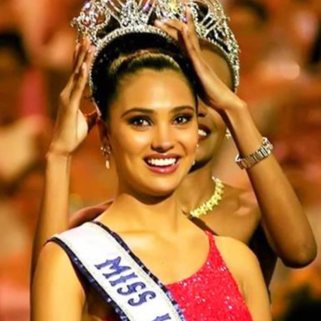 රූ රැජින තරග ඉතිහාසයේ වැඩිම ලකුණු ලැබූ සුරූපි ඈ ගැන මීට පෙර දැන සිටියාද ?
