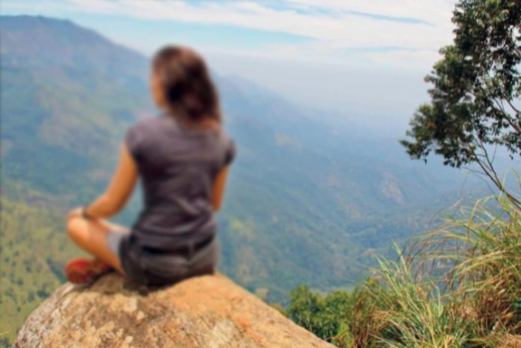ලංකාවේ සුන්දරත්වය විඳින්නට ආ ඇල්ජීරියානු රූමතියට ඇල්ලේදී වූ කැත වැඩේ මෙන්න.