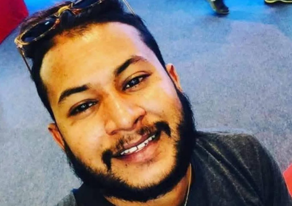 ” මේක තනිකරම රෝහලේ වැරැද්ද..” මිය ගිය චතුරංගගේ ඥාතීන්ගෙන් දෝස්මුර… ඇත්තටම ඔහුගේ ජීවිතය උදුරාගත්තේ රෝහල් කාර්ය මණ්ඩලයද ?
